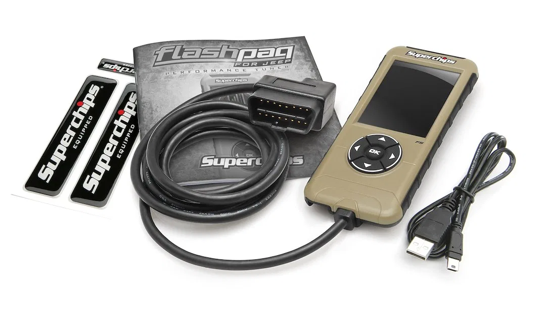 3876 – SUPERCHIPS Computer Programmer, Performance Handheld With Navigator Buttons Reads and Clears  - view 3